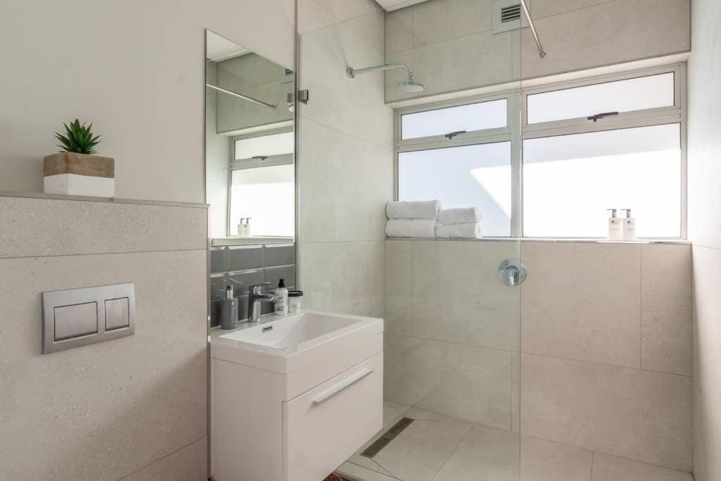 Exquisite Lion's Head Views In Bantry Bay *