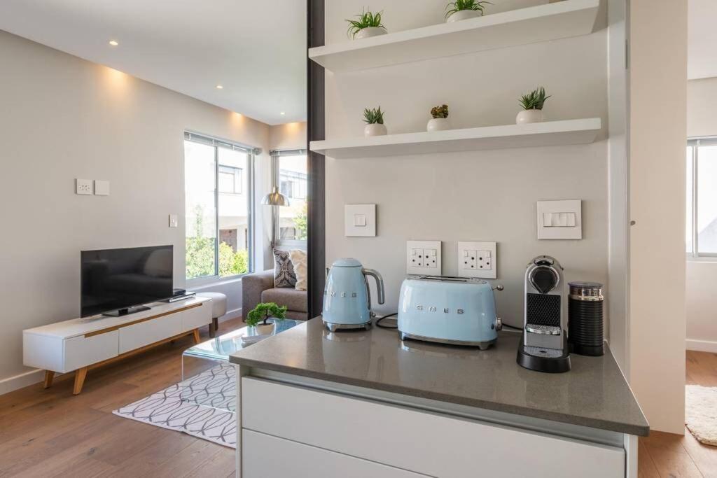 Apartment Exquisite Lion's Head Views In Bantry Bay *