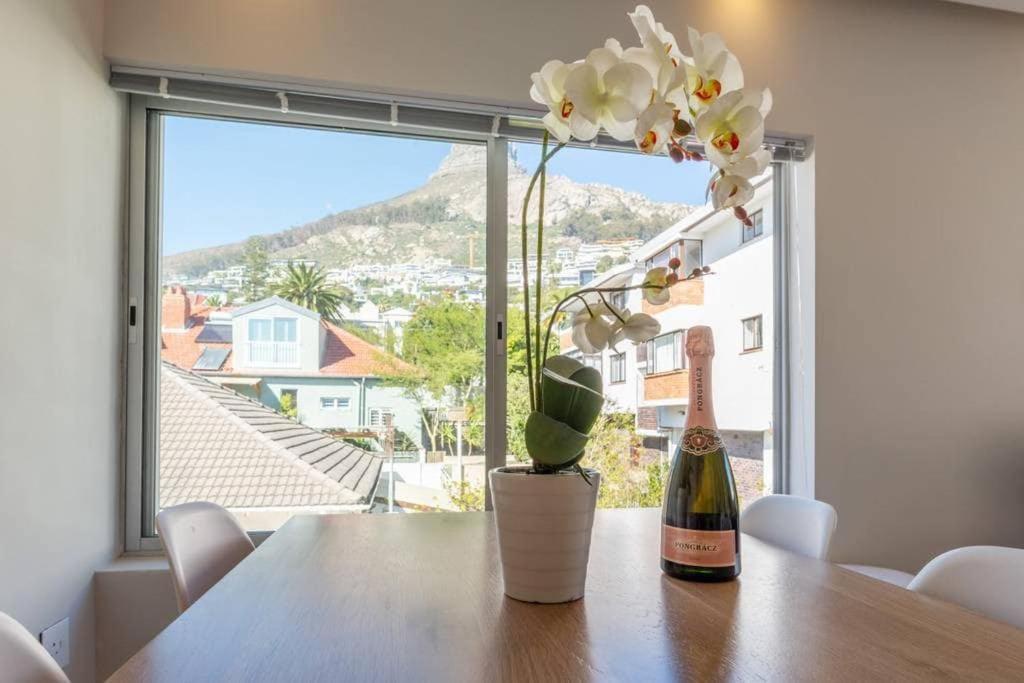 Apartment Exquisite Lion's Head Views In Bantry Bay Cape Town