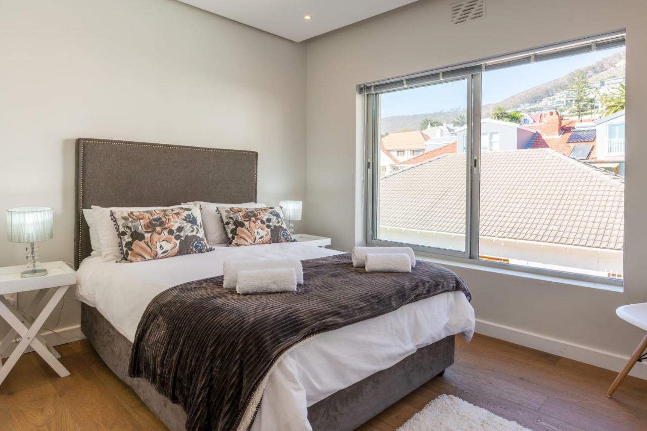 Exquisite Lion's Head Views In Bantry Bay Apartment